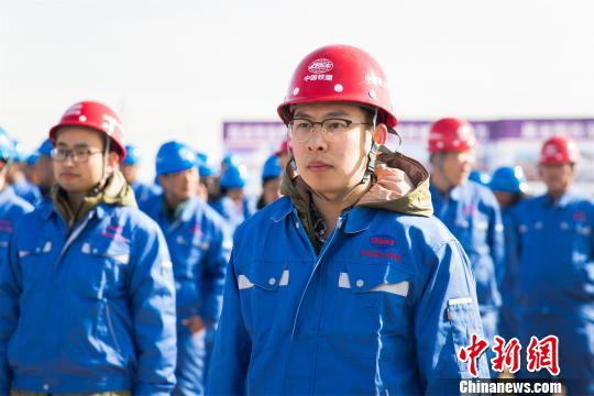 黑河—黑龙江大桥公路口岸工程开工现场 赵东来 摄